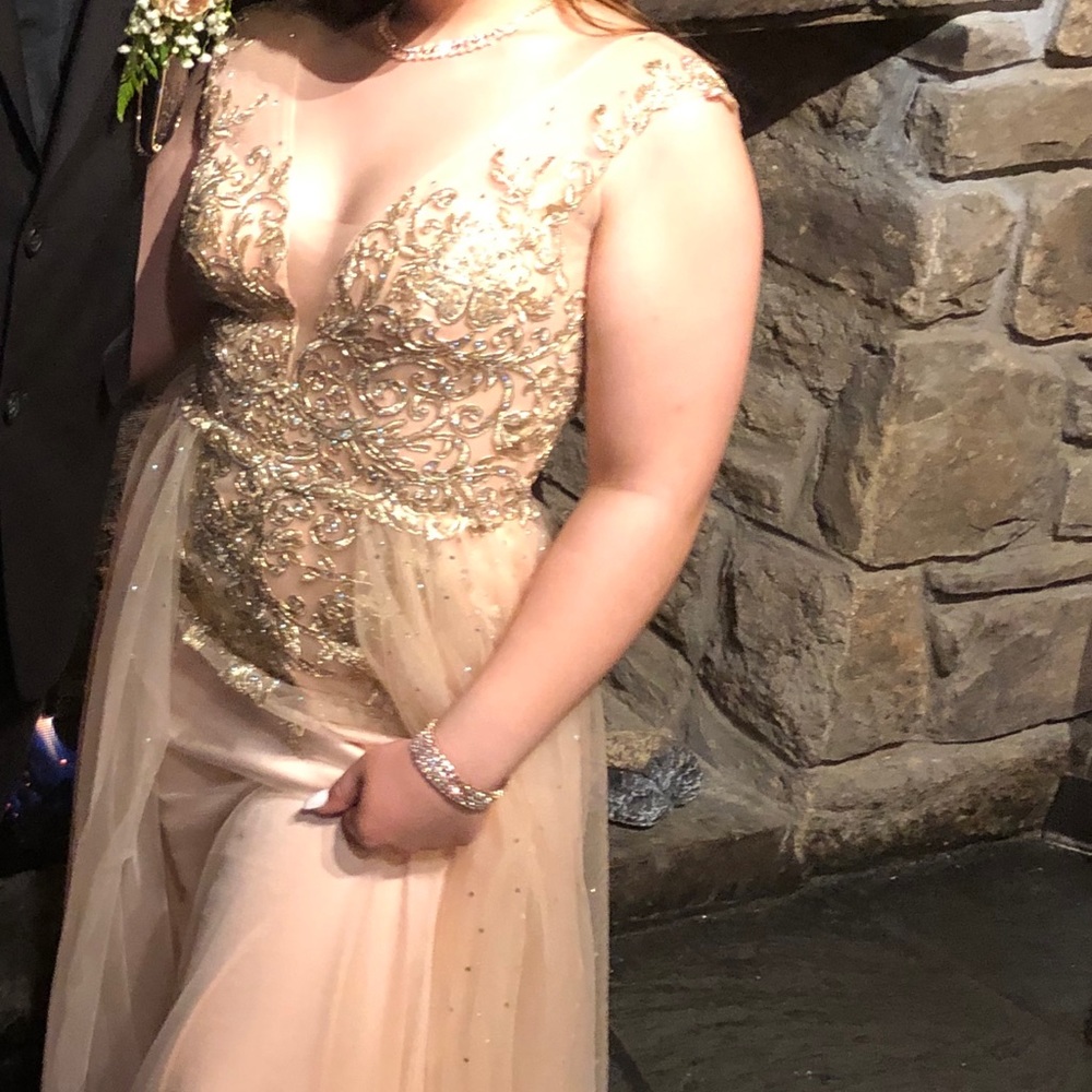 Peachy pink prom dress